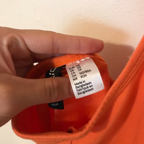 Halter top - Picture 2 of 2